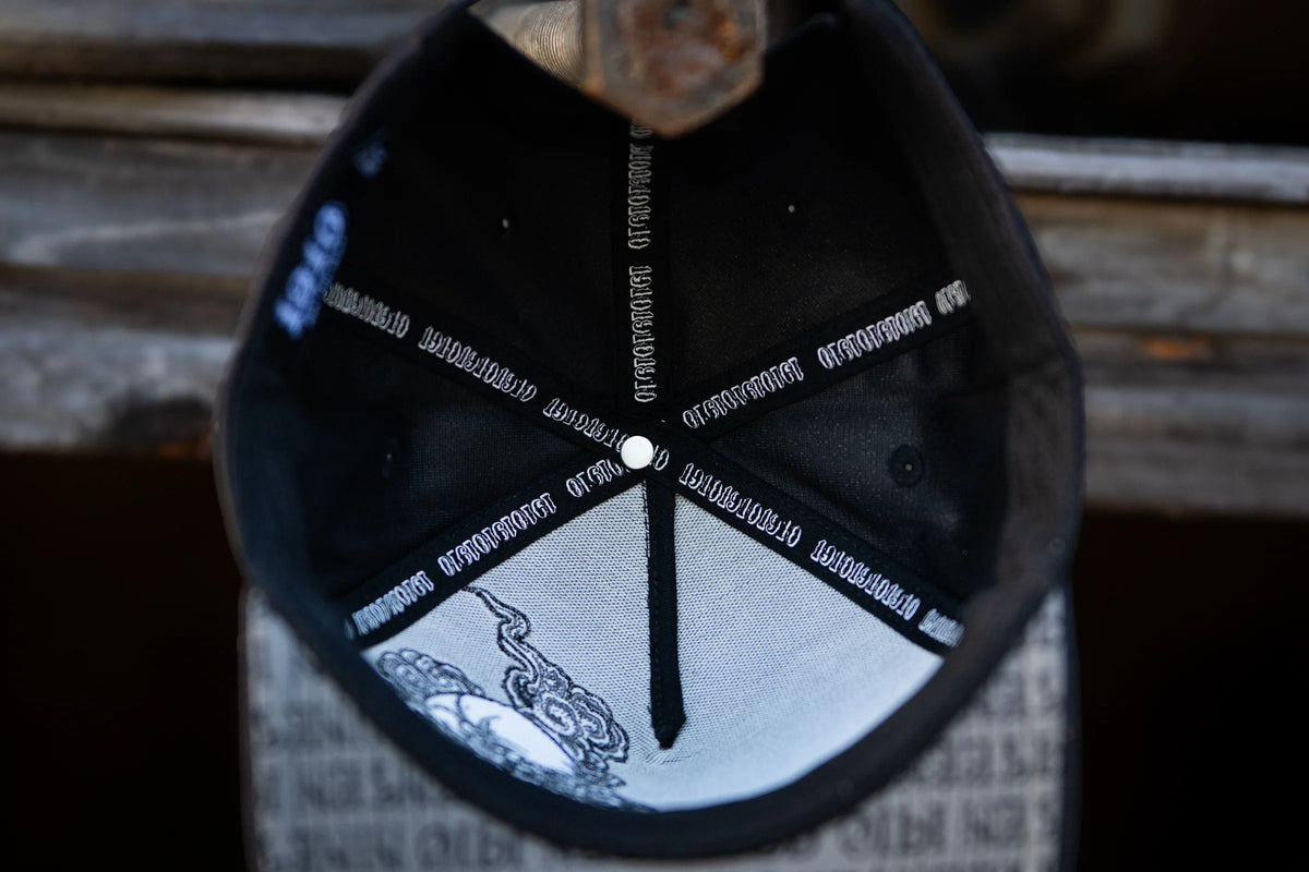 Saturn III Snapback // Black
