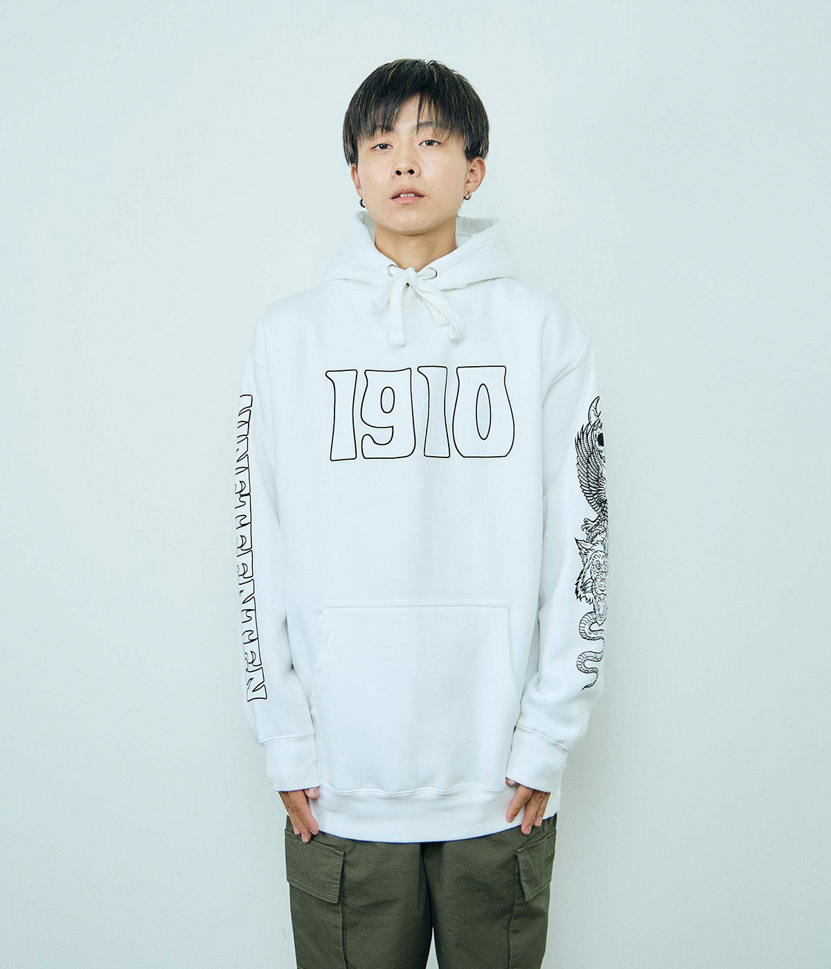 TOTEM HOODY // WHITE