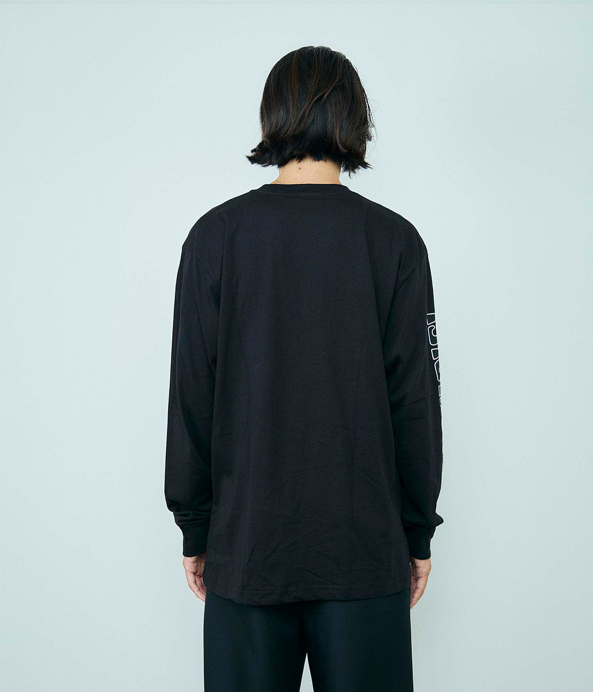 BEHOLDER L/S // BLACK