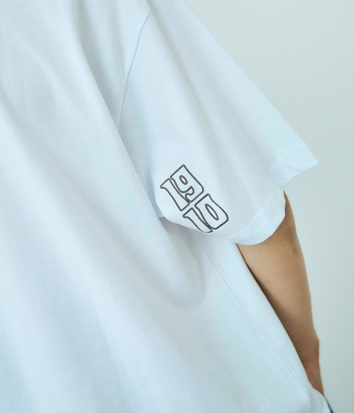 PEAKING S/S // WHITE