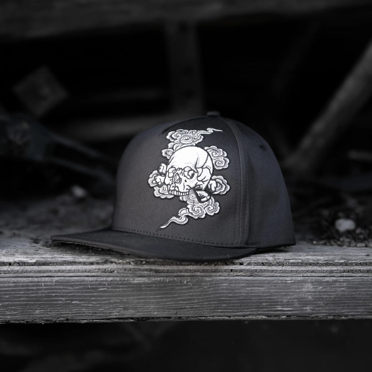 Saturn III Snapback // Black