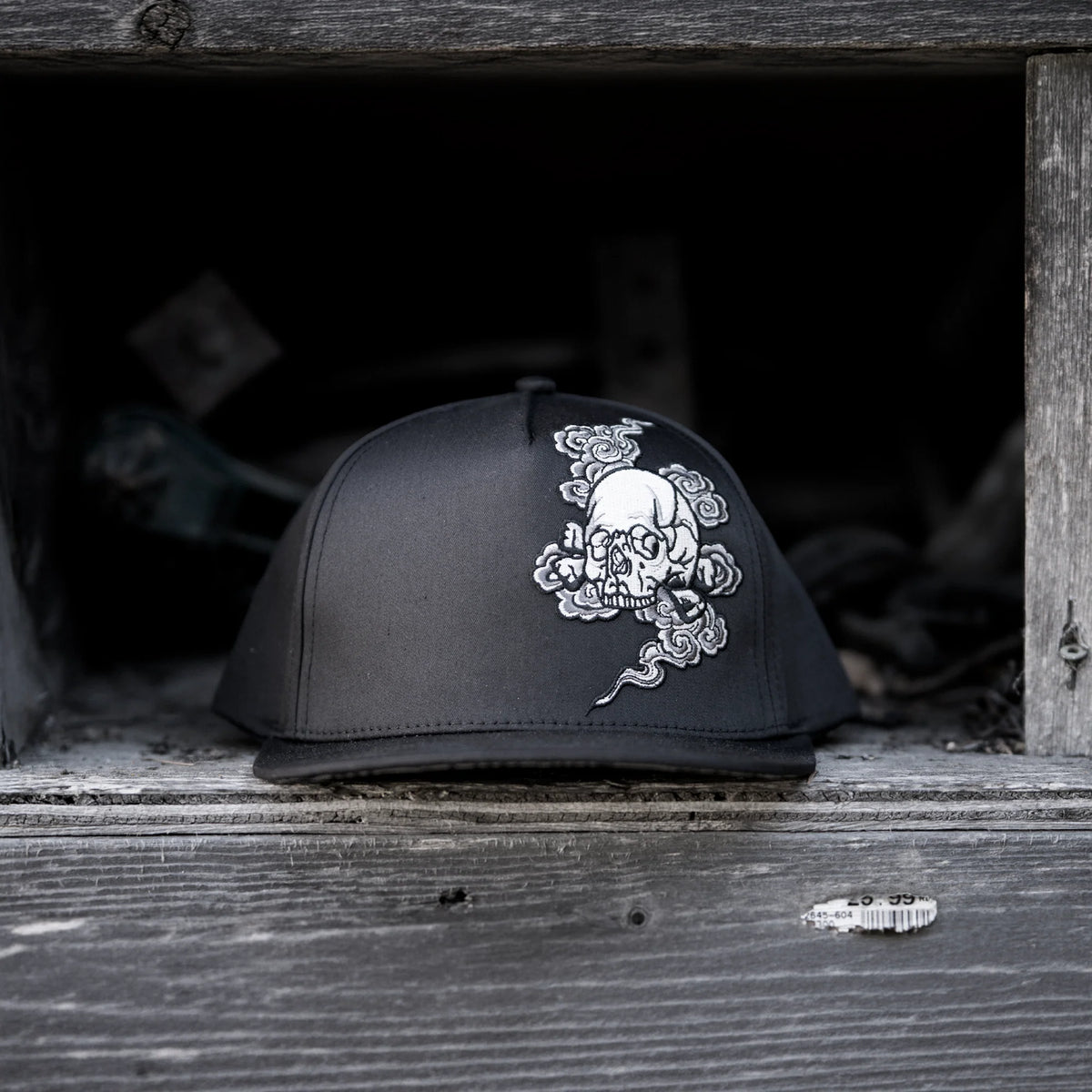 Saturn III Snapback // Black