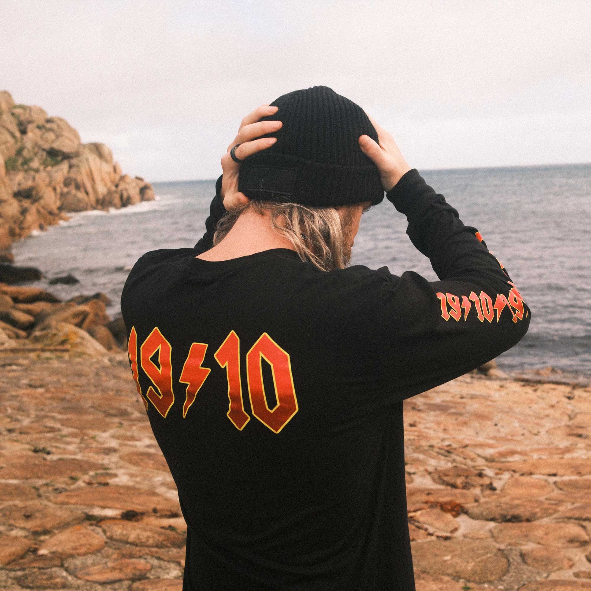 マウスラビットTシャツ黒イェソンYESTHEDAY